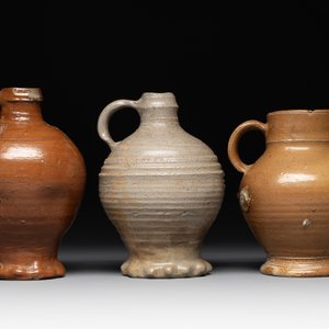 Three German stoneware jugs, 16th C. — photo 2