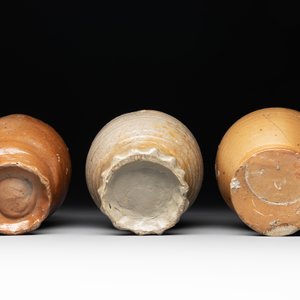 Three German stoneware jugs, 16th C. — photo 7