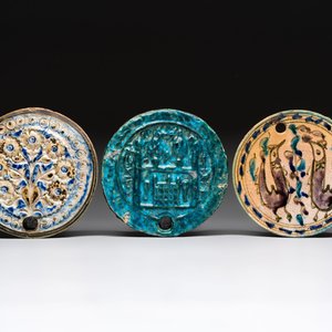 Three glazed pottery beehive covers, Persia, 19/20th C. — 照片 1
