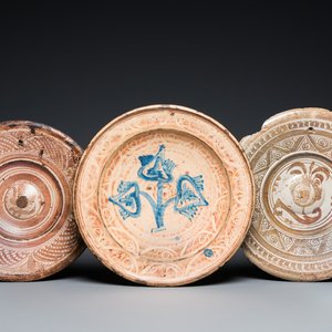 Three Hispano-Moresque lustre-glazed dishes, Spain, 16/17th C. — photo 1