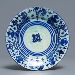 Three Islamic pottery plates, Syria and Iran, 19th C. — photo 4