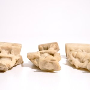 Three Italian carved alabaster figures, 18th C. — 照片 6