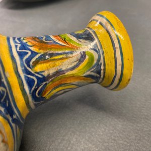 Three Italian maiolica drug jars, 16/18th C. — 照片 31