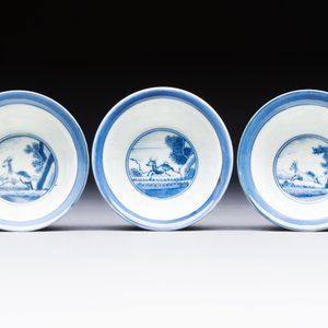 Three Japanese Arita blue and white ‘Van Frytom’ cups and four shield-shaped saucers, Ming and Chenghua mark, ca. 1700 — photo 8