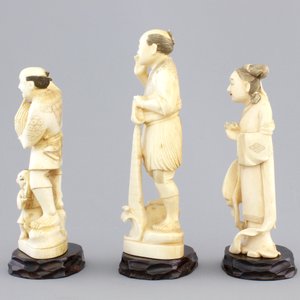 Three Japanese ivory carved okimono, Meiji, 19th C. — 照片 2
