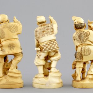 Three Japanese ivory carved okimono of fishermen with their son, Meiji, 19th C. — photo 4