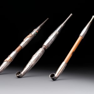 Three Japanese parcel-gilt silver and wooden 'Kiseru' or tobacco pipes, 19/20th C. — photo 6