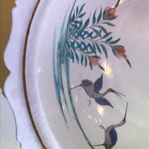 Three Kakiemon-style porcelain wares, Chantilly, France, 18th C. — 照片 21