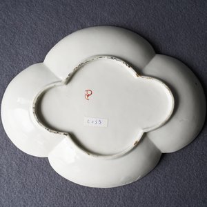 Three Kakiemon-style porcelain wares, Chantilly, France, 18th C. — 照片 34