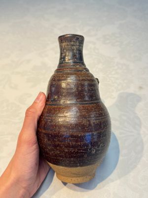 Three khmer-style brown-glazed anthropomorphic gourd-form bottles, probably 12/13th C. — photo 4