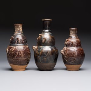 Three khmer-style brown-glazed anthropomorphic gourd-form bottles, probably 12/13th C. — photo 3