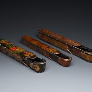 Three lacquered papier-maché pen boxes or qalamdans, Qajar, Persia, 19th C. — photo 2