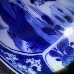 Three large Chinese blue and white bowls, Kangxi — photo 17