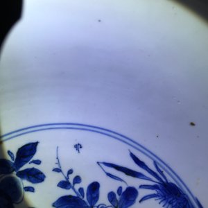 Three large Chinese blue and white bowls, Kangxi — photo 28