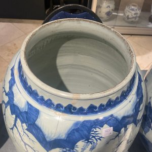 Three large Chinese blue and white vases with figures, Transitional period — 照片 66