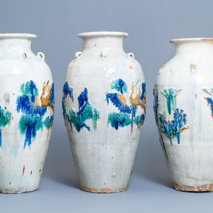 Three large Chinese polychrome relief-molded martaban jars, Qing — photo 2