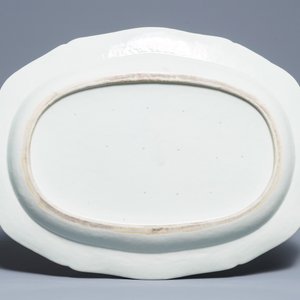 Three large oval Chinese famille rose dishes, Qianlong — 照片 3