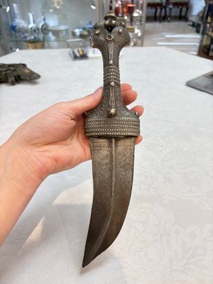 Three Omani Khanjars, one with Rhinoceros horn hilt, 19th C. — photo 3