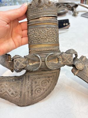 Three Omani Khanjars, one with Rhinoceros horn hilt, 19th C. — photo 36
