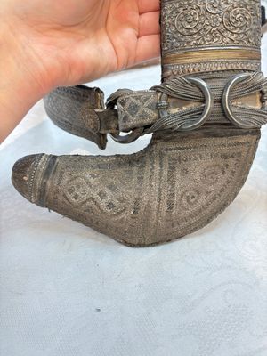 Three Omani Khanjars, one with Rhinoceros horn hilt, 19th C. — photo 37