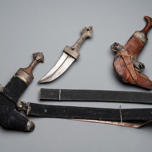 Three Omani Khanjars, one with Rhinoceros horn hilt, 19th C. — photo 2