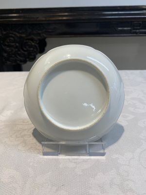 Three pairs of Chinese blue and white, famille rose and wucai saucers and plates, Tianqi and later — photo 7
