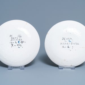 Three pairs of polychrome Dutch Delft plates, 18th C. — 照片 7