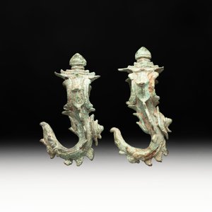 Three palanquin hooks, a bronze sculpture of naga Mucalinda and an elephant-form kendi, Cambodia, 13th C. and earlier — photo 6