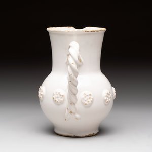 Three plates, a pair of covered vases and a jug, The Netherlands and Spain, 18/19th C. — 照片 5