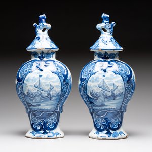 Three plates, a pair of covered vases and a jug, The Netherlands and Spain, 18/19th C. — 照片 10