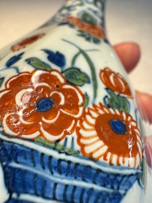 Three polychrome Dutch Delft cashmere palette bottle vases, first quarter 18th C. — photo 18