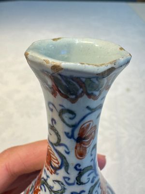 Three polychrome Dutch Delft cashmere palette bottle vases, first quarter 18th C. — photo 20