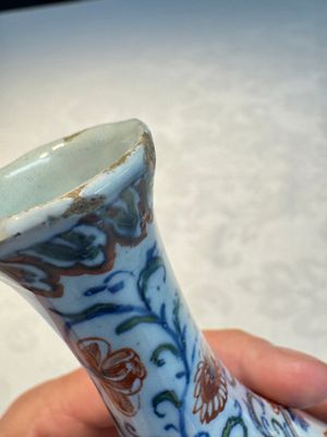 Three polychrome Dutch Delft cashmere palette bottle vases, first quarter 18th C. — photo 22