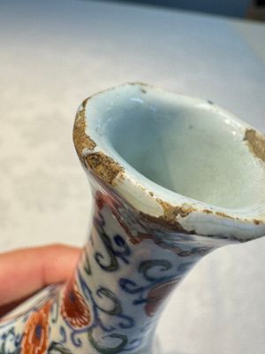 Three polychrome Dutch Delft cashmere palette bottle vases, first quarter 18th C. — photo 34