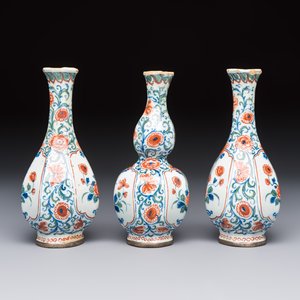 Three polychrome Dutch Delft cashmere palette bottle vases, first quarter 18th C. — photo 5