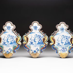 Three polychrome Dutch Delft wall sconces, 19th C. — photo 1