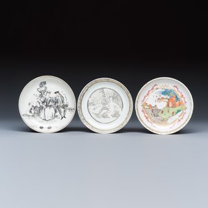 Three sets of Chinese export famille rose and grisaille 'European Subject' tea bowls and saucers — foto 2