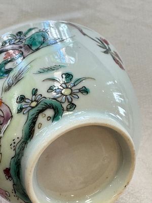 Three sets of Chinese famille rose 'Elegant Beauty and Boy' cups and saucers, Qianlong — photo 18