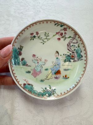 Three sets of Chinese famille rose 'Elegant Beauty and Boy' cups and saucers, Qianlong — photo 19
