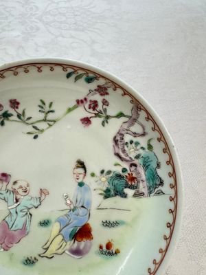 Three sets of Chinese famille rose 'Elegant Beauty and Boy' cups and saucers, Qianlong — photo 22