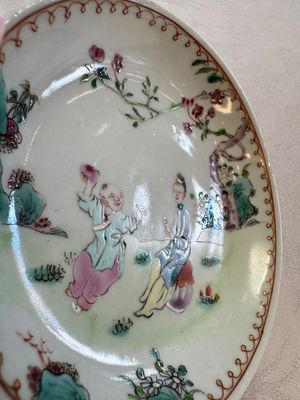 Three sets of Chinese famille rose 'Elegant Beauty and Boy' cups and saucers, Qianlong — photo 24