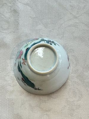Three sets of Chinese famille rose 'Elegant Beauty and Boy' cups and saucers, Qianlong — photo 35