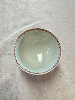 Three sets of Chinese famille rose 'Elegant Beauty and Boy' cups and saucers, Qianlong — photo 8