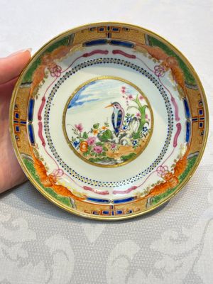 Three sets of Chinese famille rose gilt-decorated 'Bird among Flowering Branches' cups and saucers, 19th C. — 照片 1