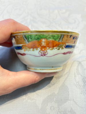 Three sets of Chinese famille rose gilt-decorated 'Bird among Flowering Branches' cups and saucers, 19th C. — 照片 27