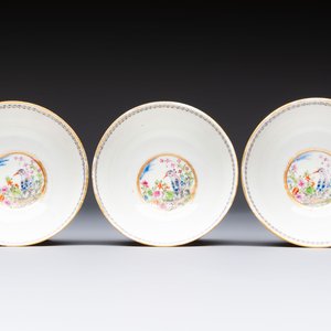 Three sets of Chinese famille rose gilt-decorated 'Bird among Flowering Branches' cups and saucers, 19th C. — 照片 8