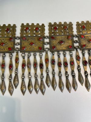 Three silver head ornaments and a chest ornament, Turkmenistan, 19/20th C. — 照片 11