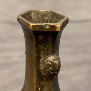 Three small Chinese bronze vases, Song and Qing — photo 26