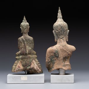 Three Southeast Asian bronze Buddhas and a stone head of Buddha, 18th C. — photo 16