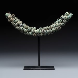 Three strings of Khmer bronze bells, Angkor Wat period, Cambodia, 12/13th C. — foto 5